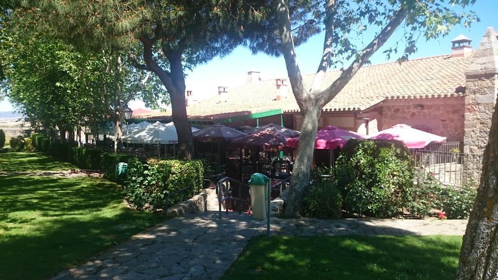 Hotel Restaurante Sonsoles Ávila Dış mekan fotoğraf